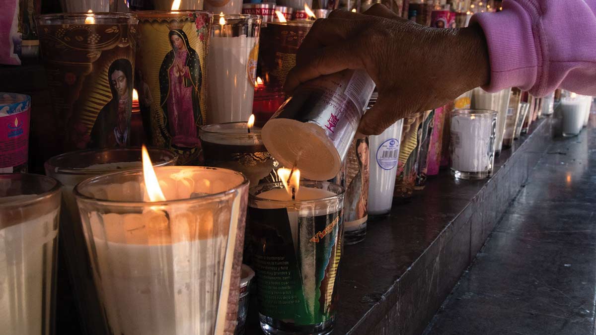 Peregrinos llegan a la Basílica de Guadalupe, se estima sean 10 millones los que visiten a la Virgen