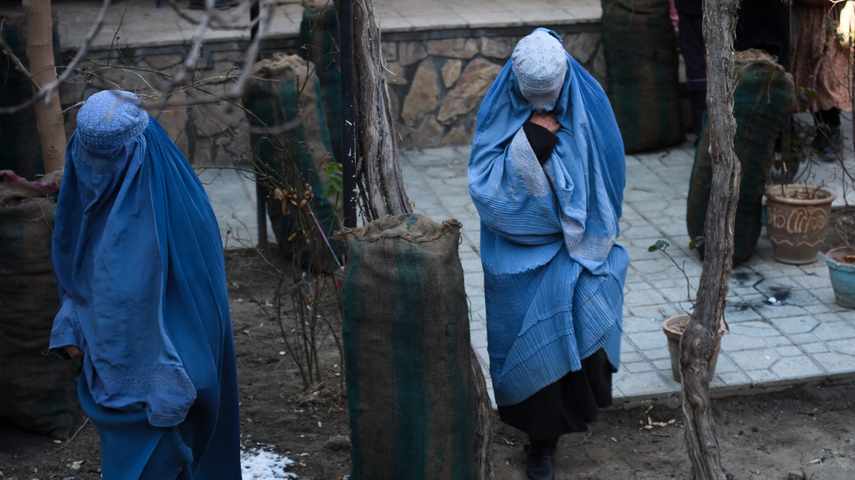 Afganistán: ONG del sector salud logran permiso de talibanes y reanudan actividades con mujeres
