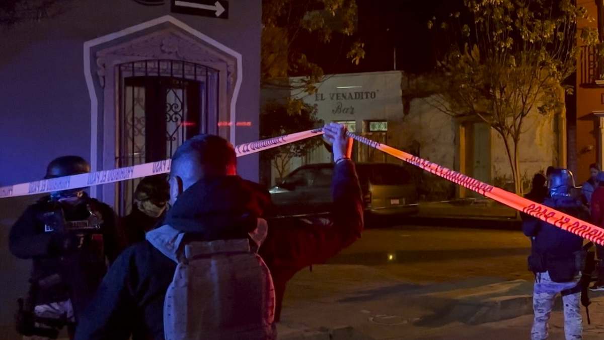 Comando dispara ráfagas de balas a bar “El Venadito” en Zacatecas; reportan 8 muertos