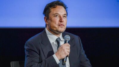 Elon Musk en juicio por tuits de Tesla
