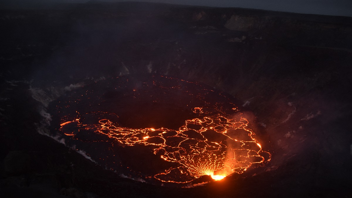 ¡Despertó! Luego de un mes de calma, volcán Kilauea en Hawái entra en erupción