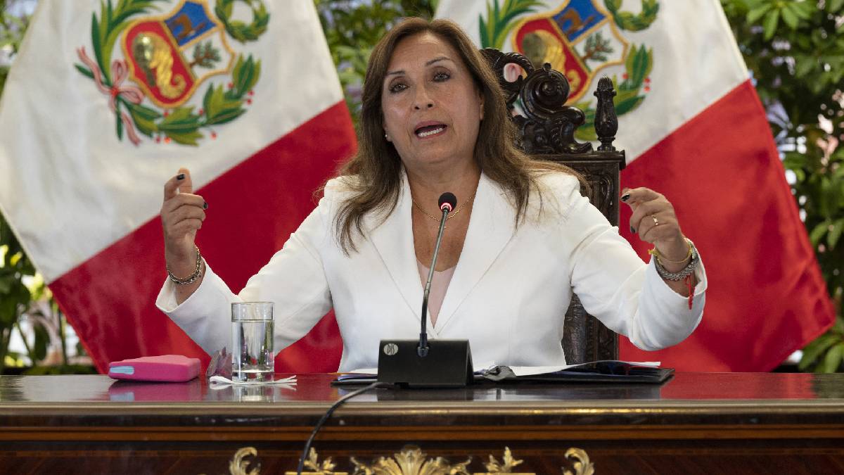 Presidenta de Perú pide al Congreso a aprobar adelanto de elecciones para octubre