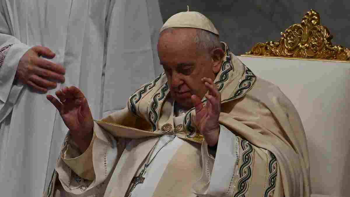 Papa Francisco recuerda a Benedicto XVI en primera misa de 2023