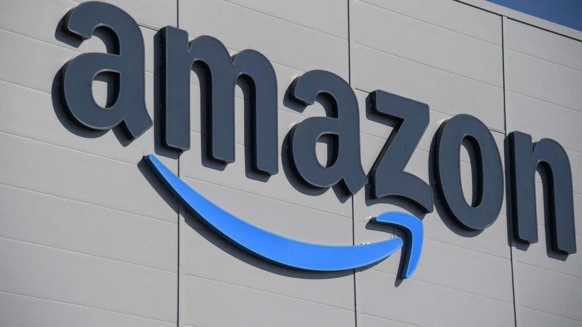 El gigante del comercio electrónico Amazon anunció que eliminará "poco más de 18 mil" puestos de trabajo, incluyendo algunos en Europa.