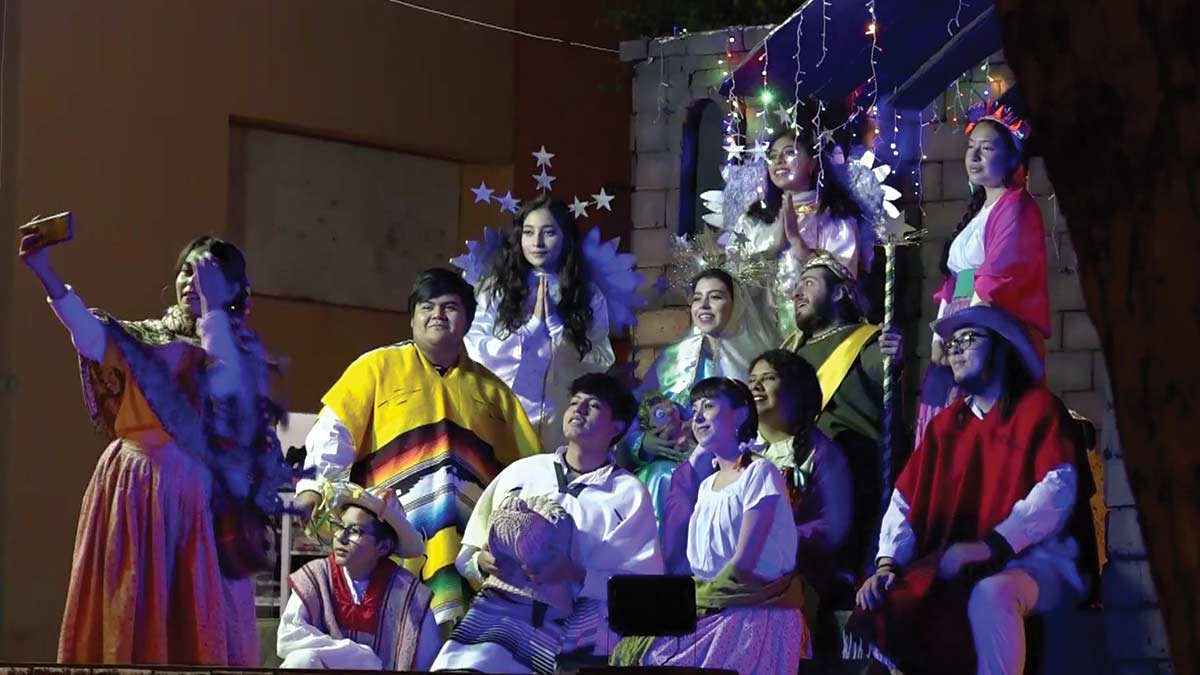 Los Reyes Magos recorrieron Querétaro antes de entregar juguetes