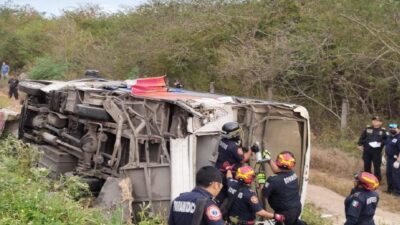 Carretera Mérida-Valladolid, en Yucatán: accidente deja un muerto y varios heridos
