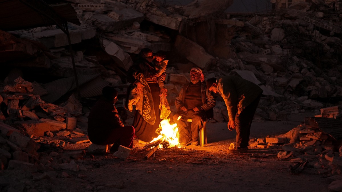 Familia siria muere en incendio tras sobrevivir al terremoto