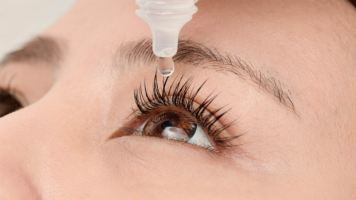 FDA emite alerta para gotas para los ojos por posible
