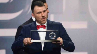 Marcin Oleksy, ganador del Puskás 2022
