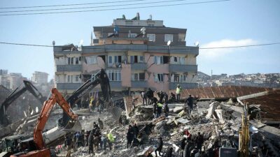 Terremoto en Turquía y Siria deja más de 11 mil 200 muertos; sigue el rescate de personas