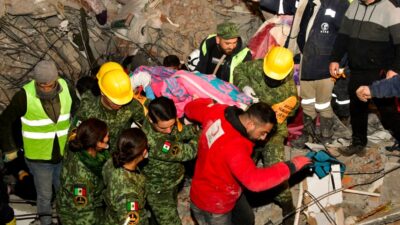 soldados mexicanos rescatan a mujer en turquía