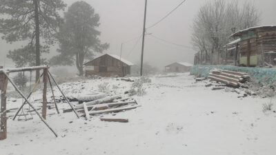 Cae nieve en Guanaceví, Durango y Acuña, Coahuila