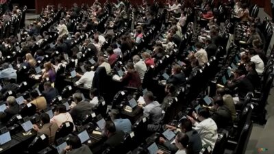 Cientos presentan su examen para consejeros electorales del INE en la Cámara de Diputados
