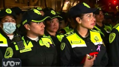 Grupo de mujeres policíasAteneas recibe homenaje luego de la marcha del Día Internacional de la Mujer