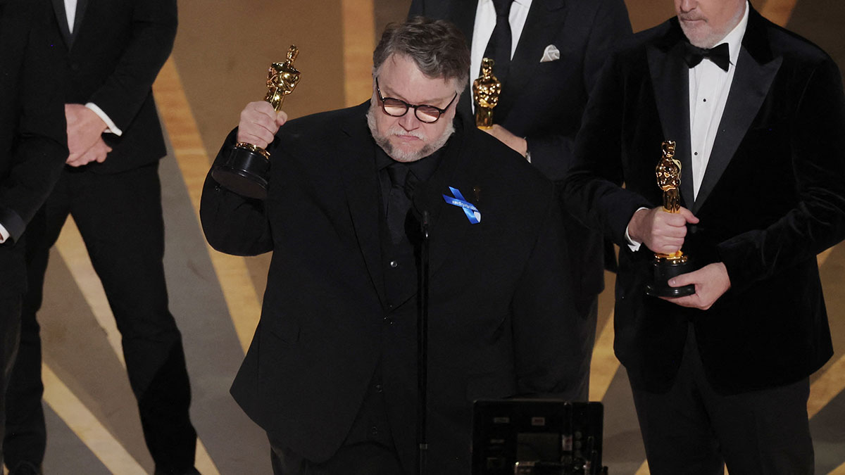 Guillermo del Toro gana el Oscar a Mejor Película Animada por "Pinocho"