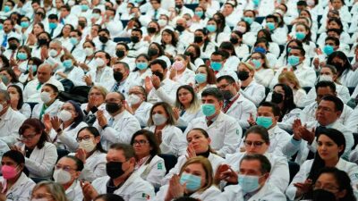 IMSS: Convocatoria 2023 para médicos especialistas jubilados; requisitos
