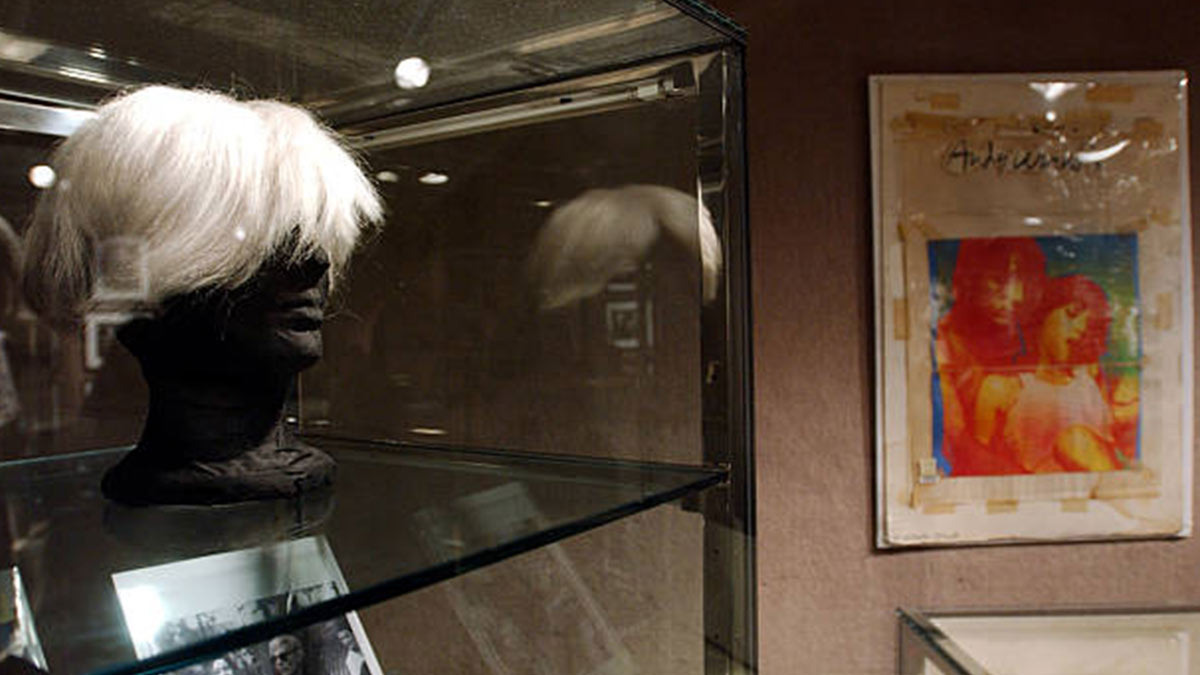 Andy Warhol y la historia de sus pelucas; ¿por qué las usaba?