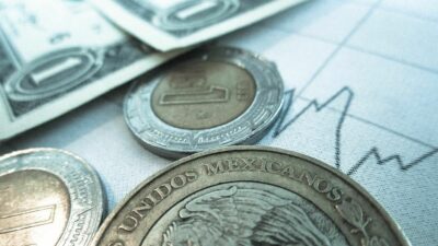 Peso mexicano rompe barrera de 18 unidades por dólar. Foto: Shutterstock