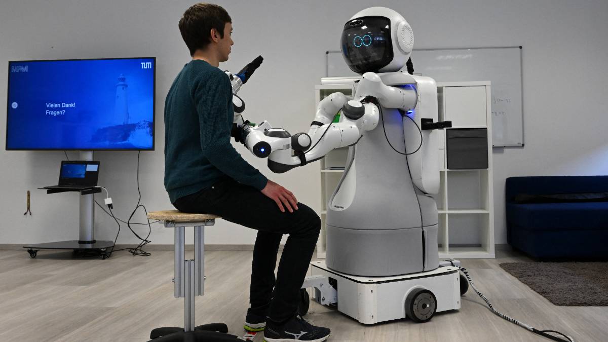¡Alemania apuesta por el uso de un robot para cuidar adultos mayores!