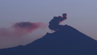 Volcan Popocatépetl registra explosión