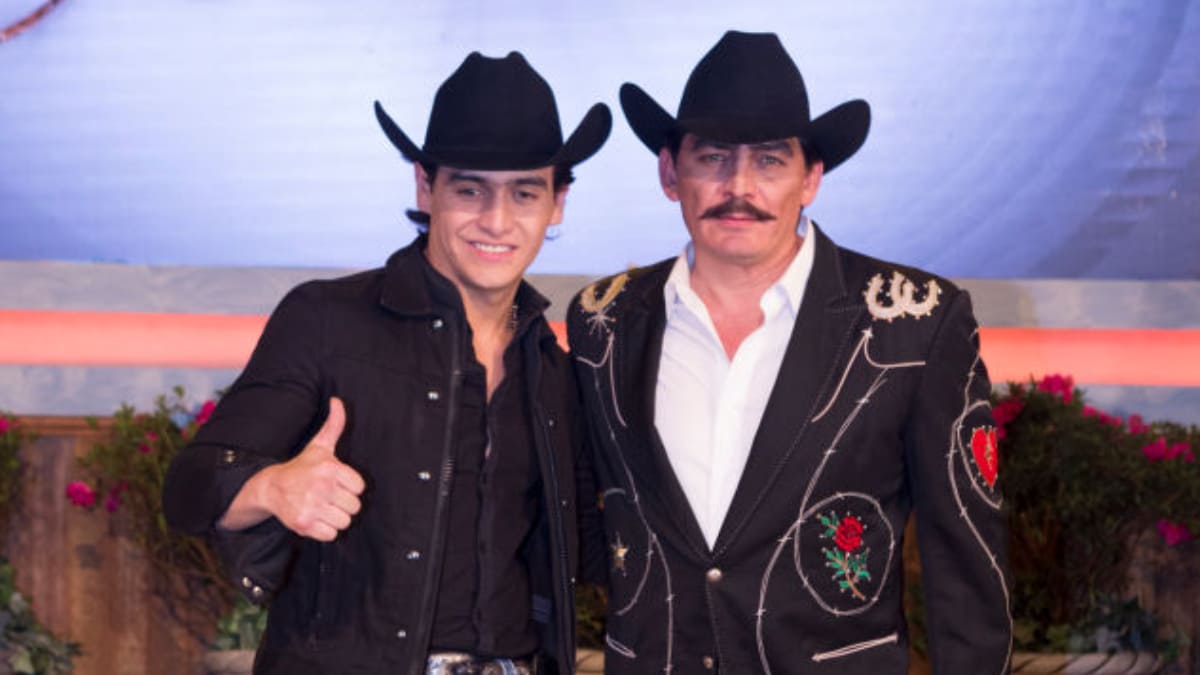 Cual Fue La Cancion Que Joan Sebastian Le Dedico A Julian Figueroa