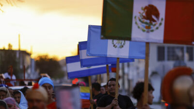 El Salvador exige renuncia de responsables de migración