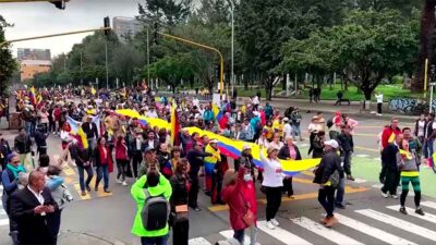 Protestas en Colombia contra las reformas de Petro