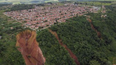 Ciudad brasileña colapsa ante el avance de enormes “socavones”