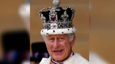 Redes se “inundan” de memes por la coronación de Carlos III