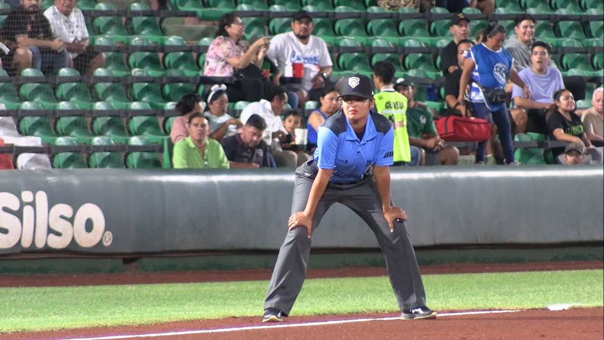 Julissa Iriarte Umpire LMB