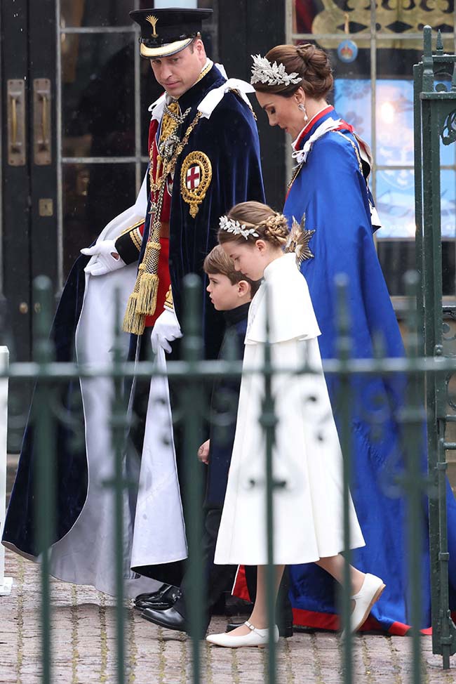 Kate Middleton y su corona de flores con su familia