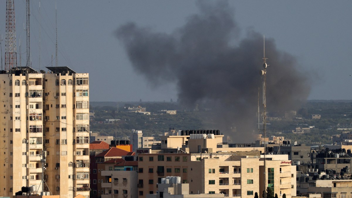 Reanudan enfrentamientos Israel y grupos palestinos con cohetes y misiles
