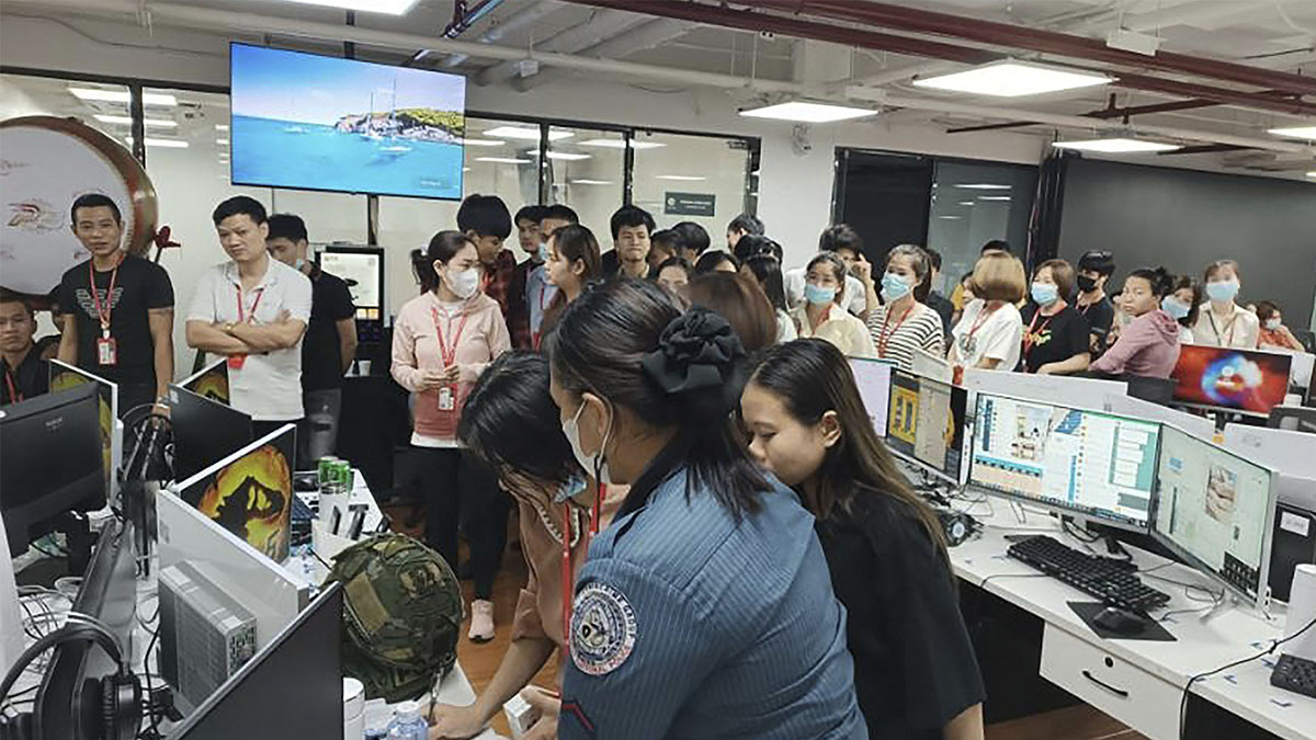 Liberan en Filipinas a mil 90 personas obligadas a realizar estafas en línea