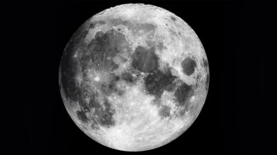 Luna: captan imágenes detalladas del Polo Sur del satélite