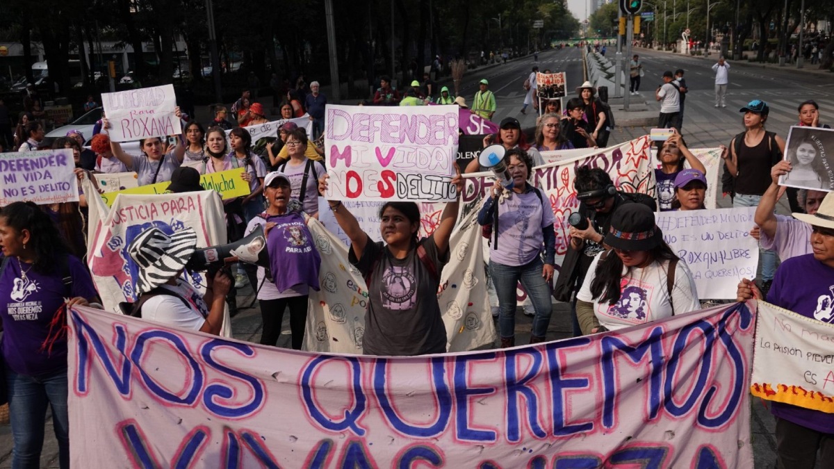Marcha de mujeres por Roxana Ruiz Santiago en Paseo de la Reforma, CDMX