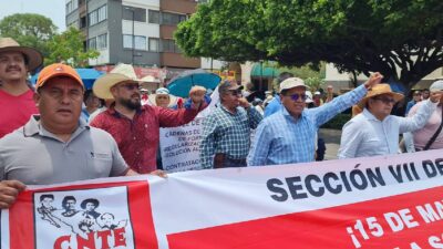 Maestros marchan en Chiapas