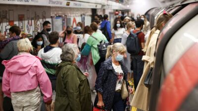 Estación del Metro de Londres en hora de alta afluencia