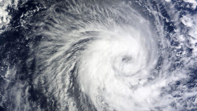 ¿Qué es un tifón y qué diferencia tiene con un huracán?