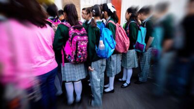 Uniforme neutro en CDMX: Congreso aprueba que alumnos elijan pantalón o falda