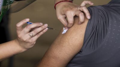 Sedesa anuncia vacunación de COVID-19 anual y en temporada invernal