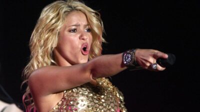 Hombre canta como Shakira; se vuelve viral y lo nombran "Shakiro"
